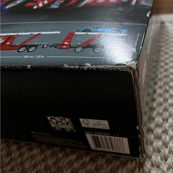 RETIRED LEGO 42098 TECHNIC Car Transporter - Picture 11 of 11